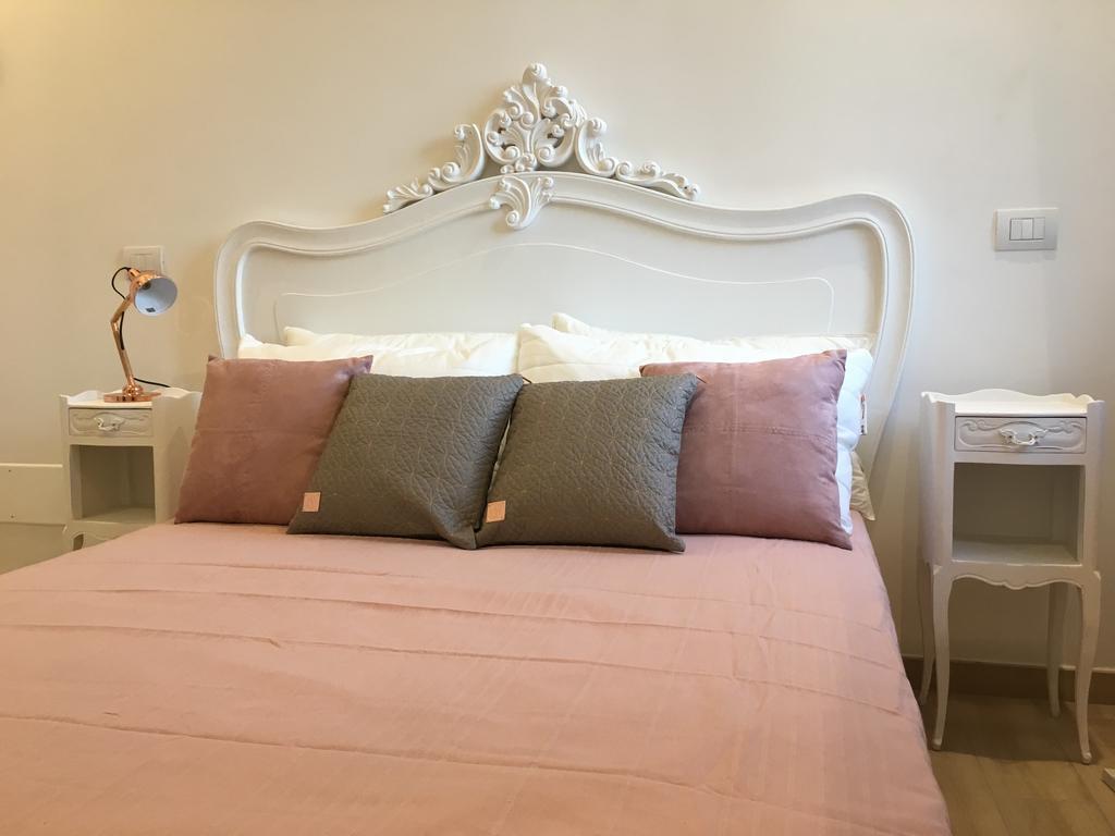La Maison Extravagante Saronno Bagian luar foto