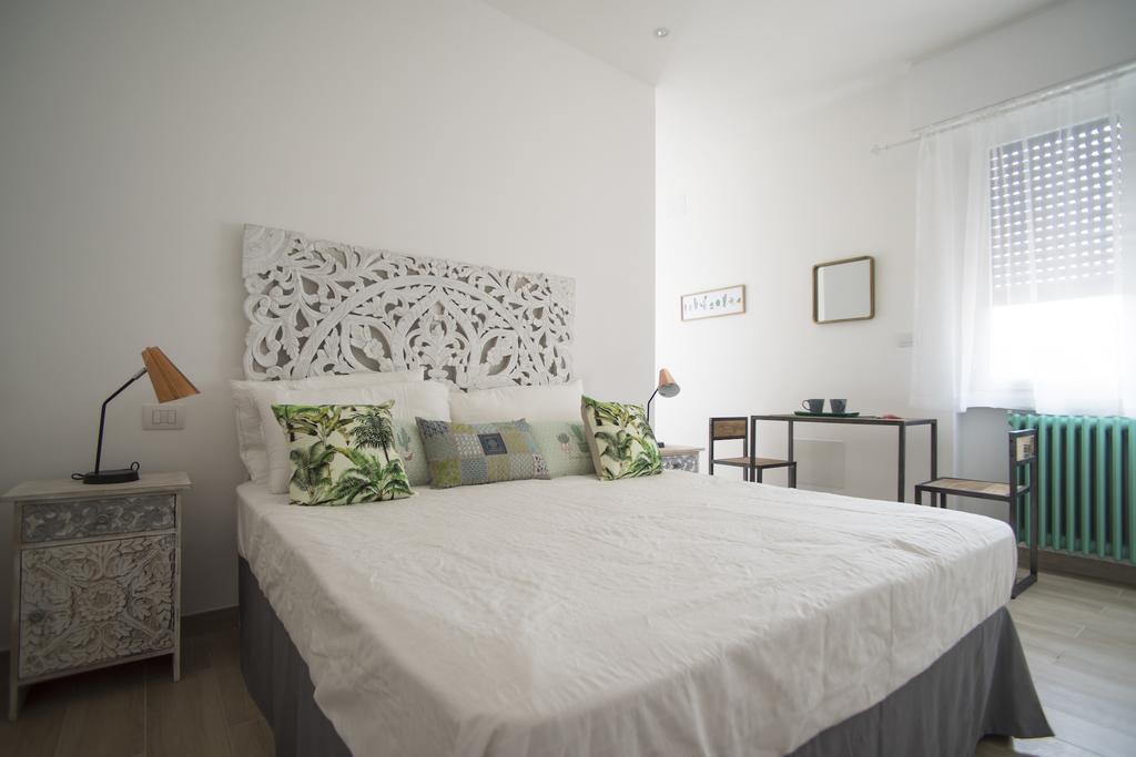 La Maison Extravagante Saronno Bagian luar foto